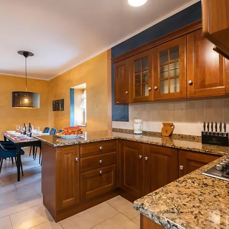Holiday home Awesome In